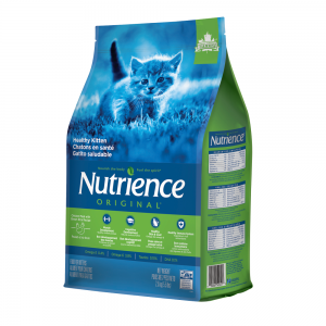 מזון יבש לגורי חתולים מבשר עוף ואורז חום